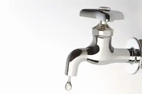 蛇口のポタポタ